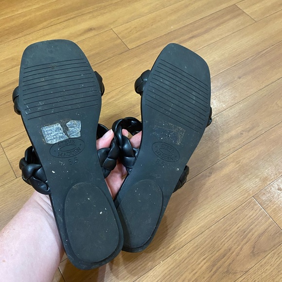 Steve Madden Black Square-Toe Braided Sandals | Size 8.5 - Picture 3 of 4